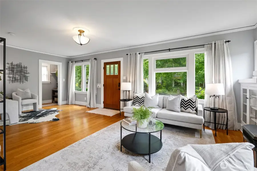 828 24th Avenue, Seattle, WA 98122 - #3