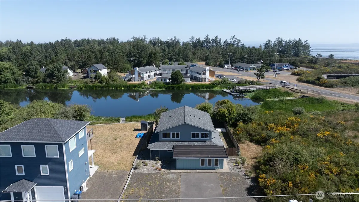 1042 Point Brown Avenue Se #A & B, Ocean Shores, WA 98569 - #1