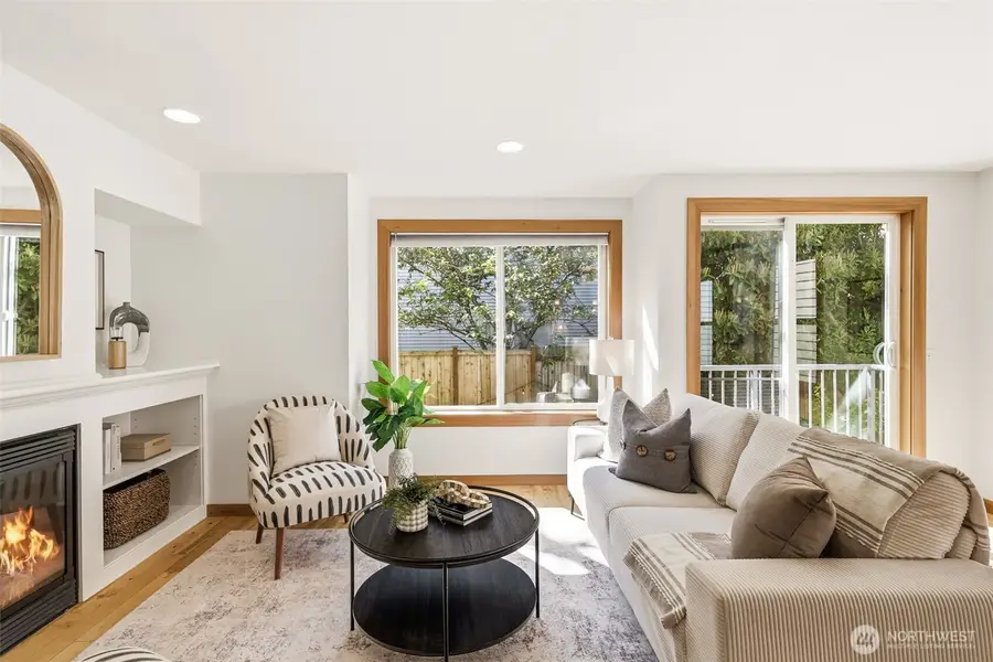 9243 Ashworth Avenue N #B, Seattle, WA 98103 - #3