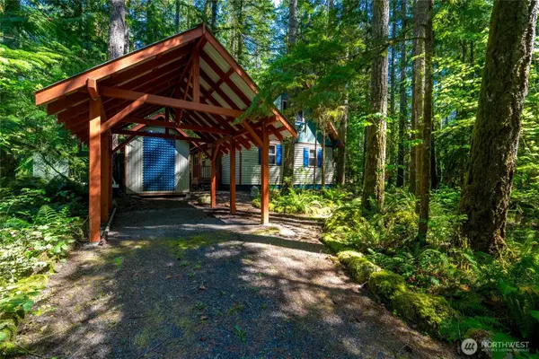7480 Glacier Springs Drive, Deming, WA 98244