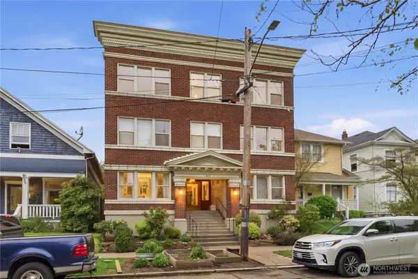 317 18th Avenue E, Seattle, WA 98112