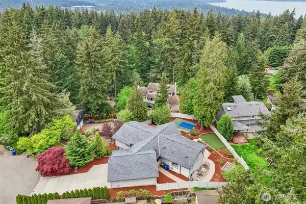 15831 SE 43rd Place, Bellevue, WA 98006