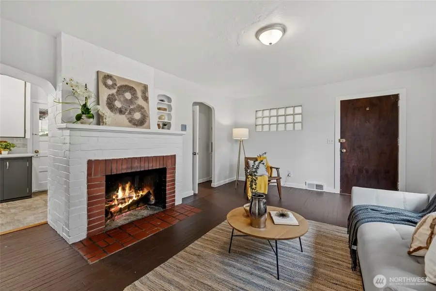3915 S Brandon St, Seattle, WA 98118 - #3