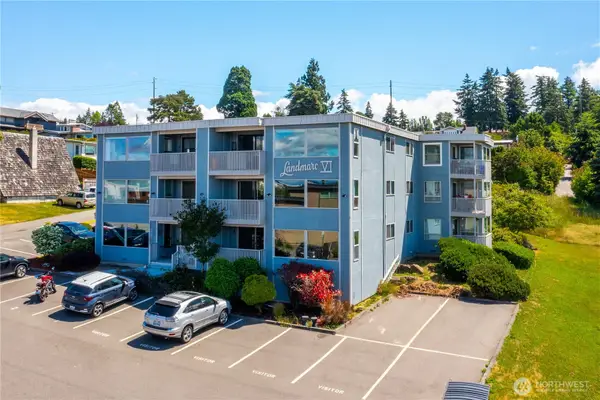 813 S 227th Place, Des Moines, WA 98198