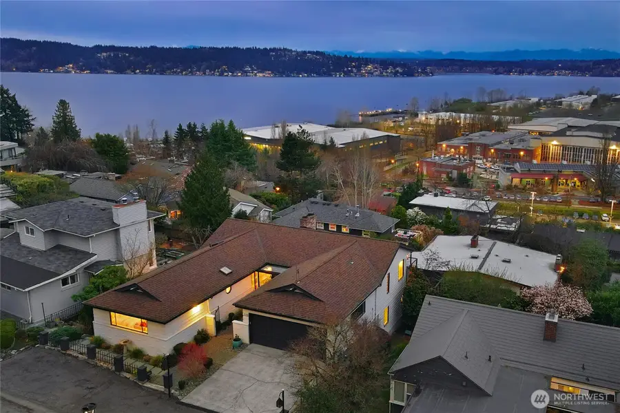 7710 57th Avenue Ne, Seattle, WA 98115 - #2