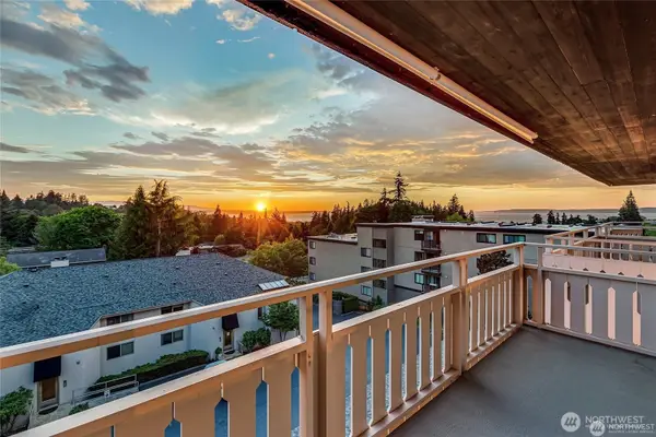 1110 5th Avenue S #402, Edmonds, WA 98020