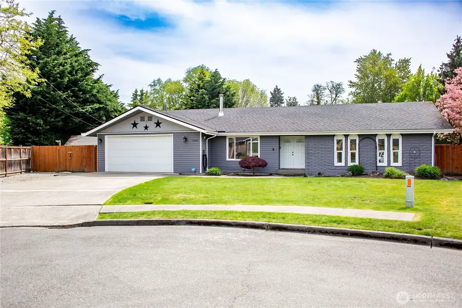 3949 SE 10th Place, Renton, WA 98058 - #3