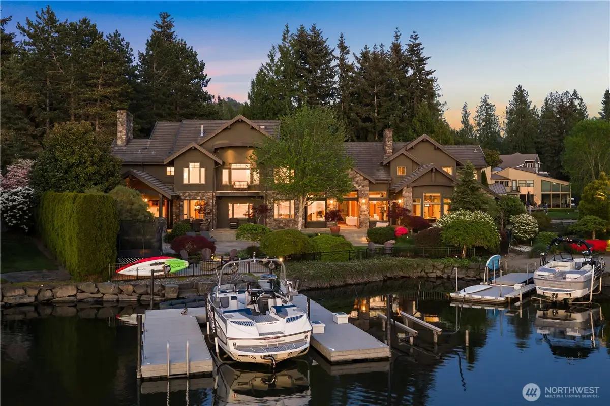 3607 E Lake Sammamish Shore Lane Ne, Sammamish, WA 98074 - #1