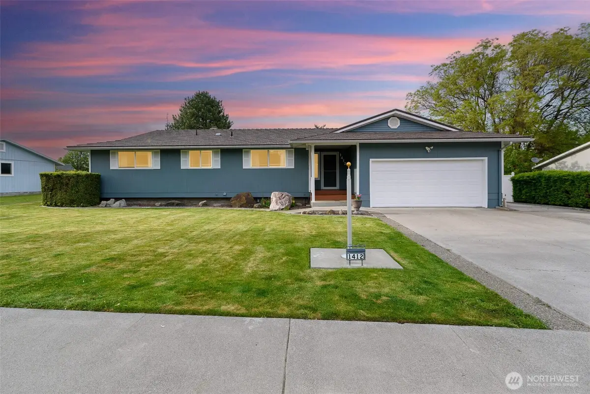 1412 W 15th Avenue, Kennewick, WA 99337 - #1