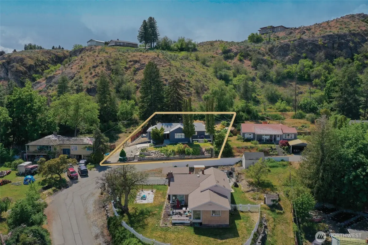 144 Montvu Drive, Omak, WA 98841 - #1