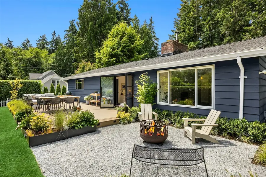 10430 NE Cascade Avenue, Bainbridge Island, WA 98110 - #3