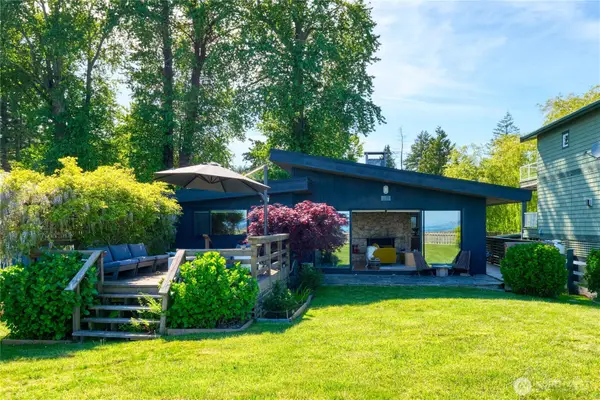 103 Bay View Drive, Point Roberts, WA 98281