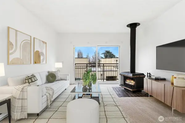 5832 NE 75th Street #E304, Seattle, WA 98115