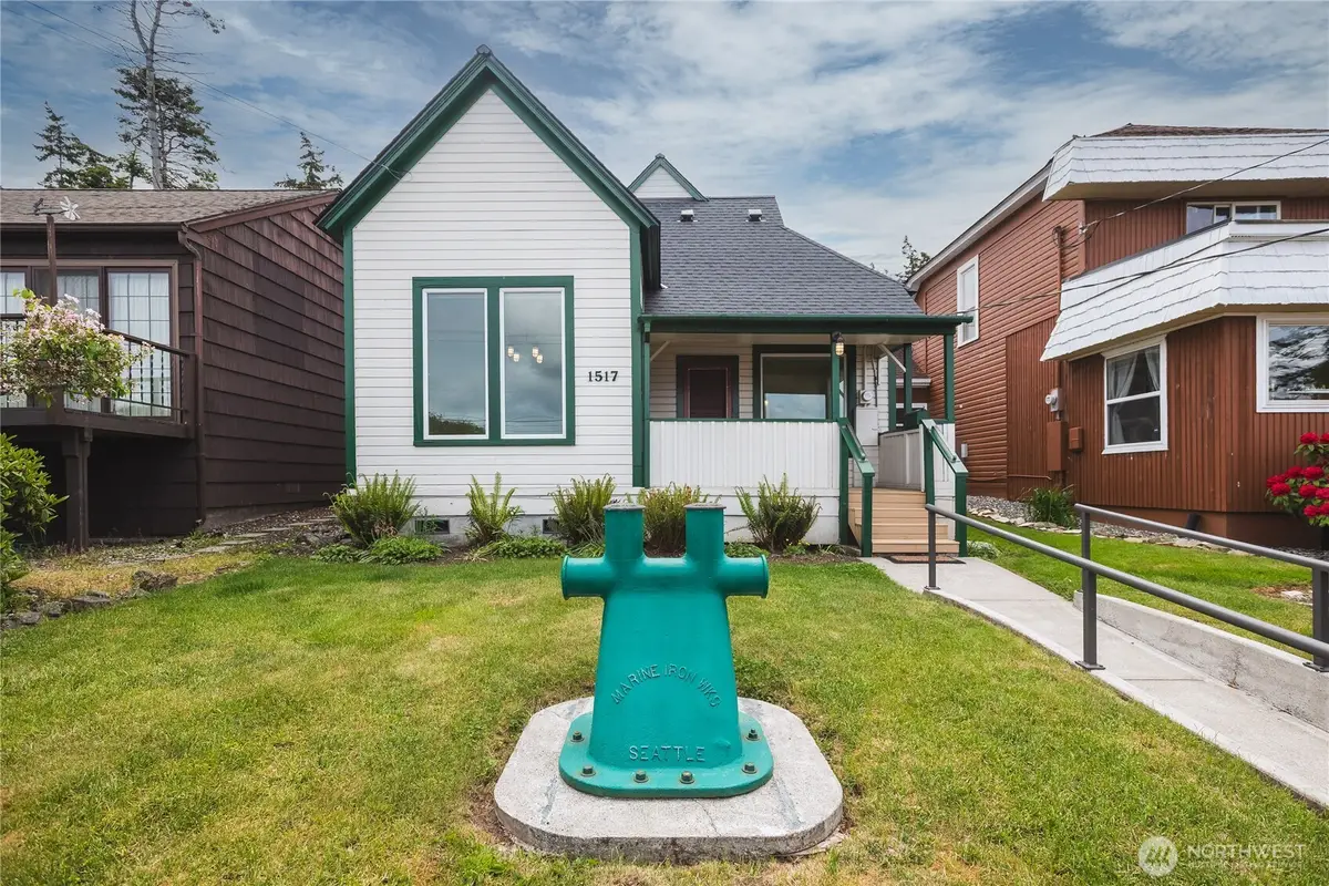 1517 6th Street, Anacortes, WA 98221 - #1