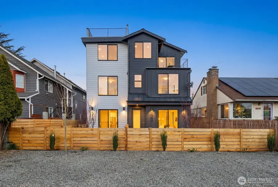 520 N 102nd Street, Seattle, WA 98133 - #2