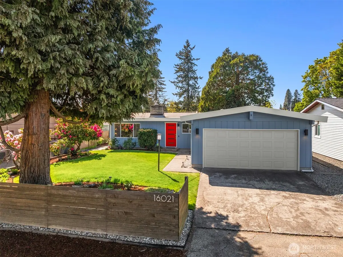 16021 15th Avenue Sw, Burien, WA 98166 - #1