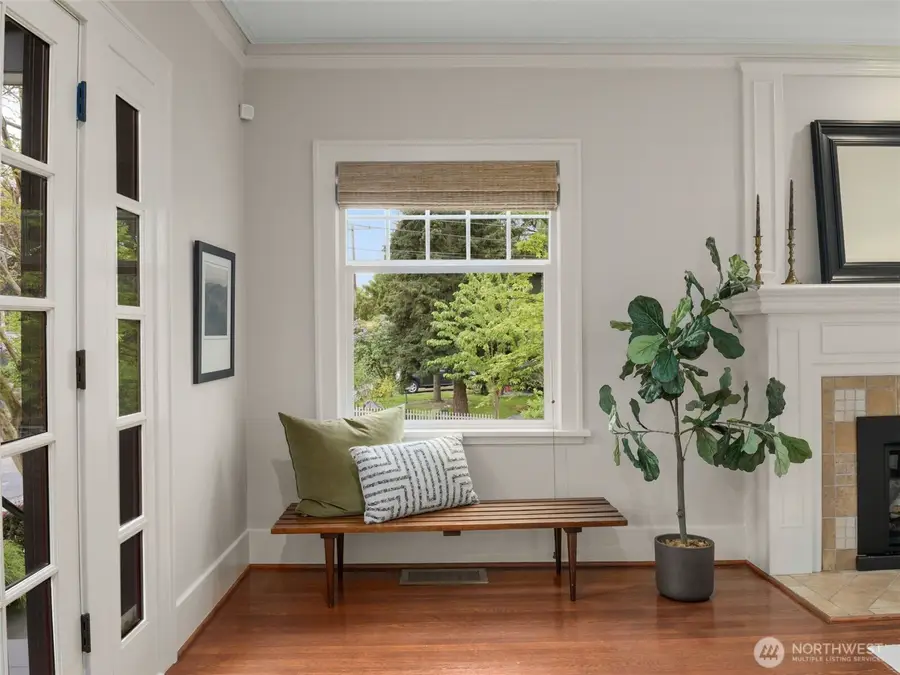 1423 Nob Hill Avenue N, Seattle, WA 98109 - #3