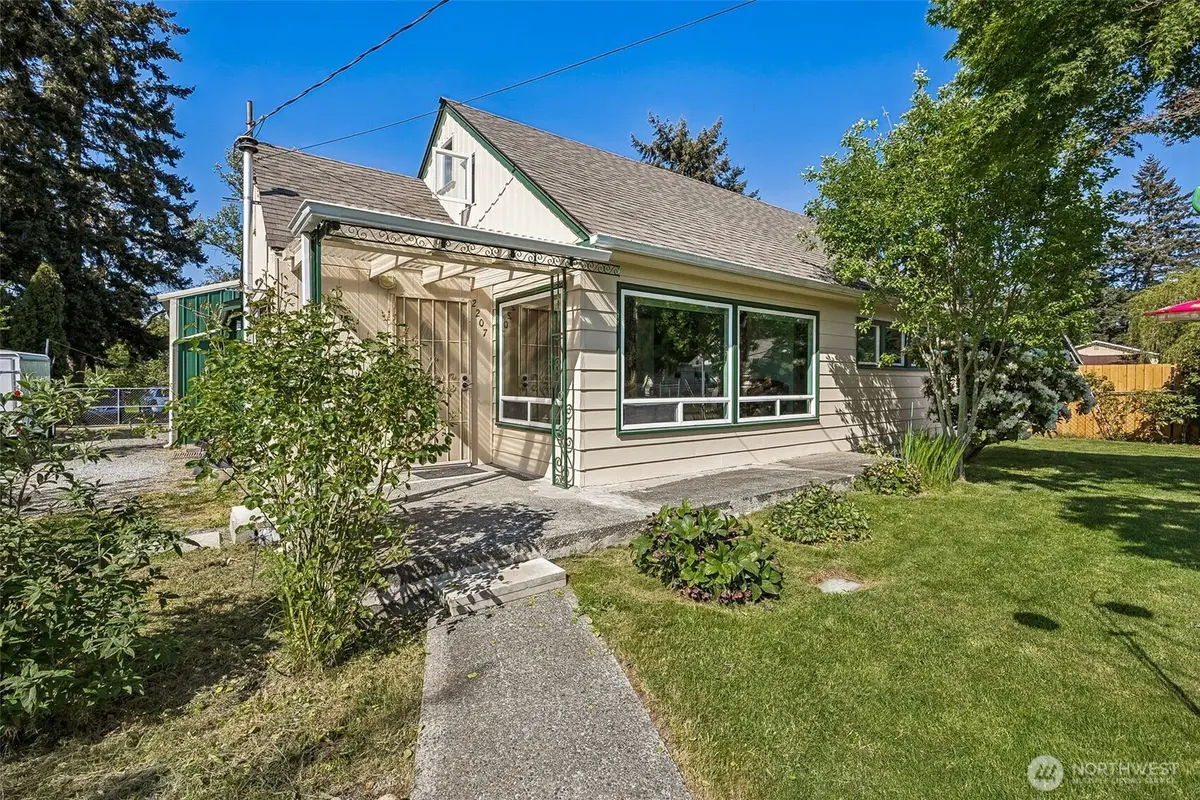 2207 E George Street, Tacoma, WA 98404 - #1
