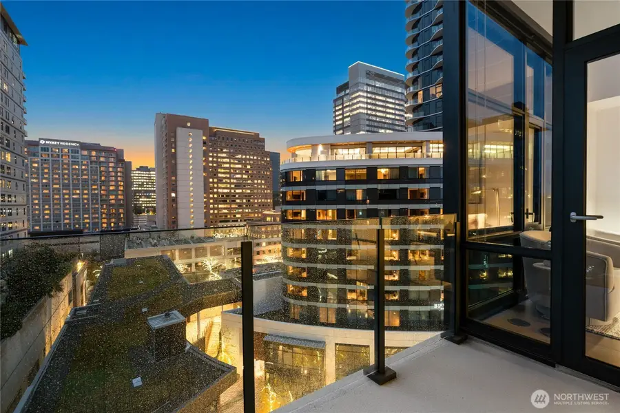 889 Avenue Square Ne #807, Bellevue, WA 98004 - #2