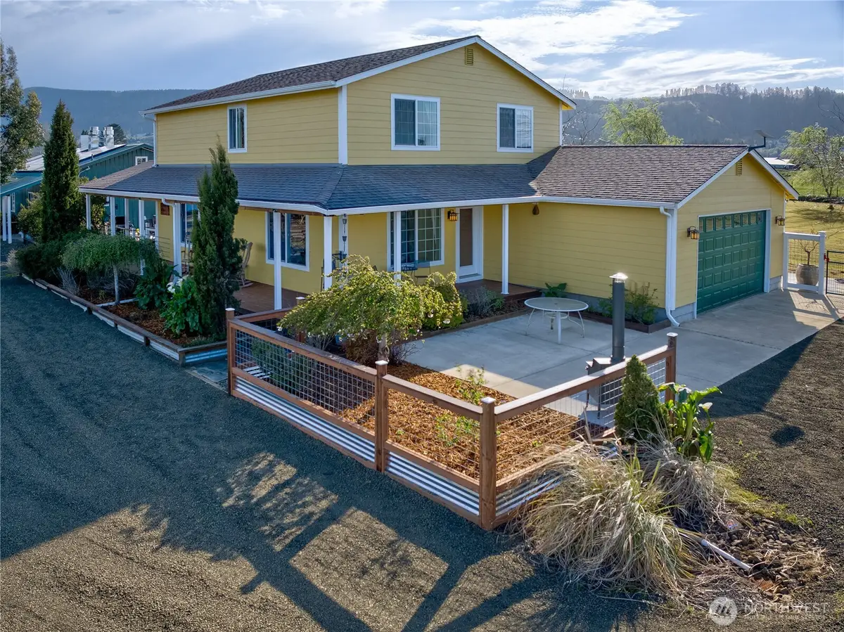 31 Blue Skies Lane, Cathlamet, WA 98612 - #1