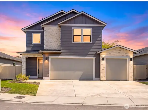 585 Perry Avenue, East Wenatchee, WA 98802