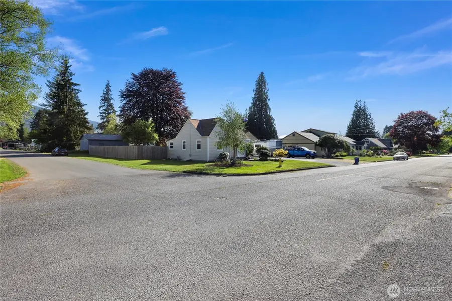 1037 Talcott Street, Sedro Woolley, WA 98284 - #3