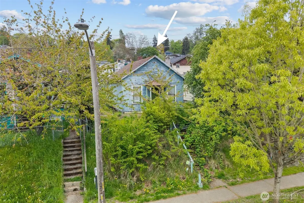 4724 25th Ave Sw, Seattle, WA 98106 - #1