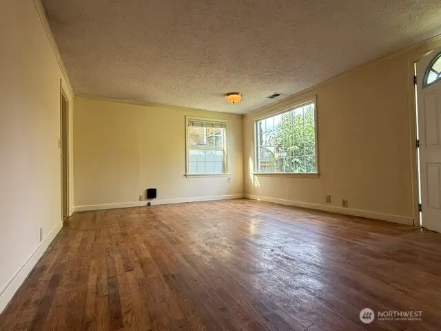 12018 Sand Point Way Ne, Seattle, WA 98125 - #2