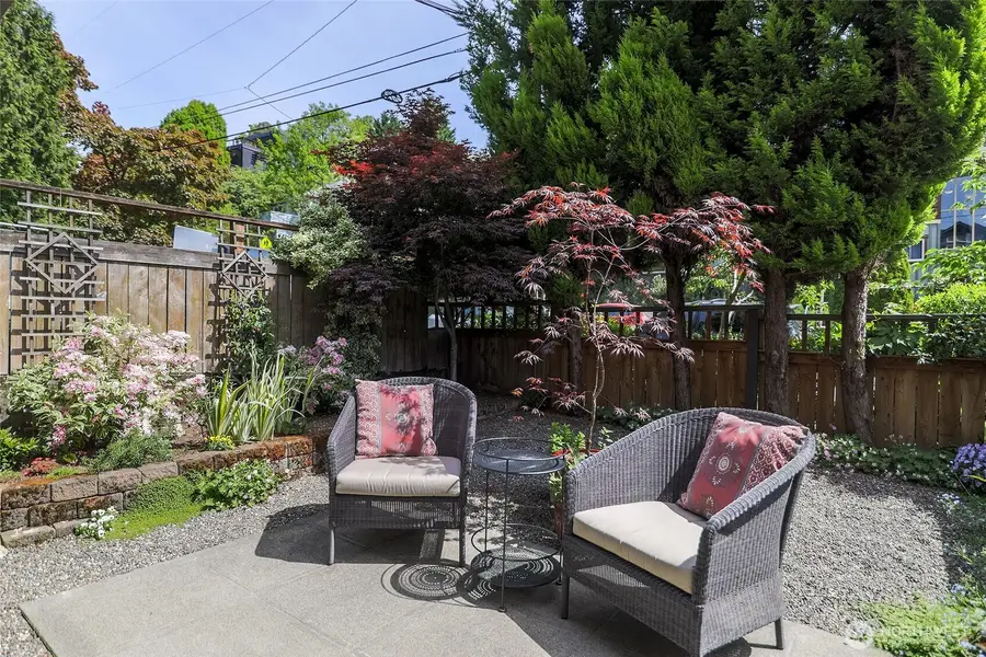 3633 Evanston Avenue N #B, Seattle, WA 98103 - #2
