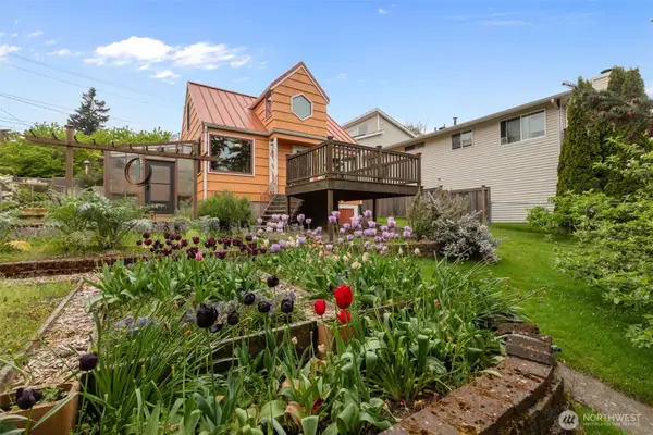 7123 32nd Avenue Sw, Seattle, WA 98126