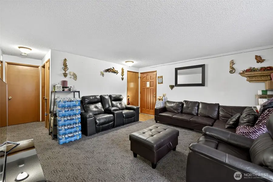410 10th Street, Lynden, WA 98264 - #3