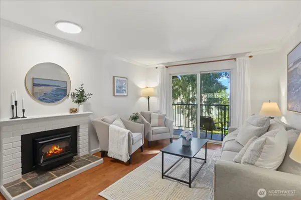 921 130th Street Sw #C203, Everett, WA 98204