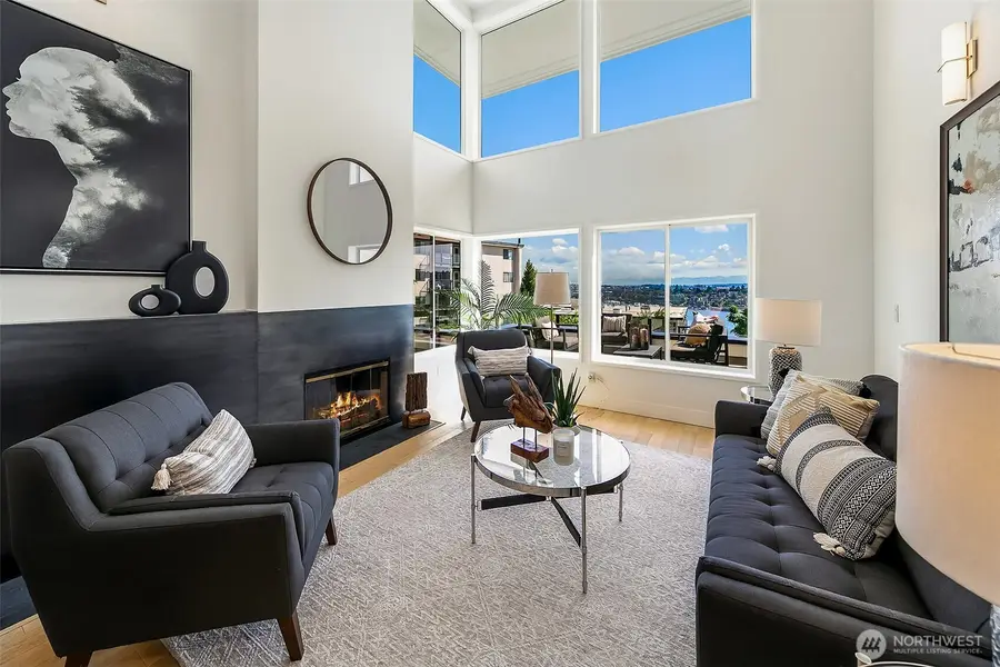 2400 Aurora Avenue N #210, Seattle, WA 98109 - #3