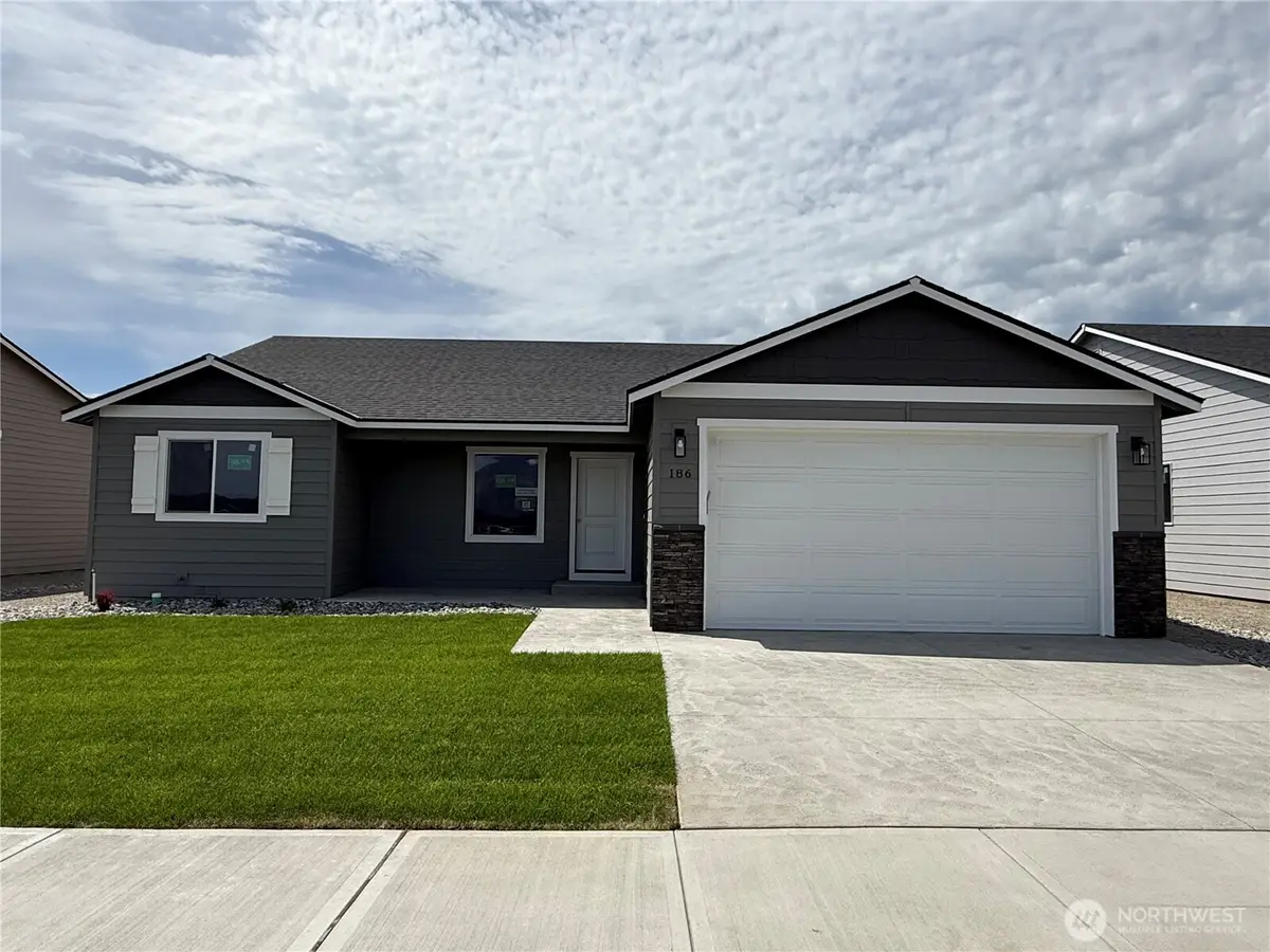 186 Salmon Drive, Wenatchee, WA 98801 - #1