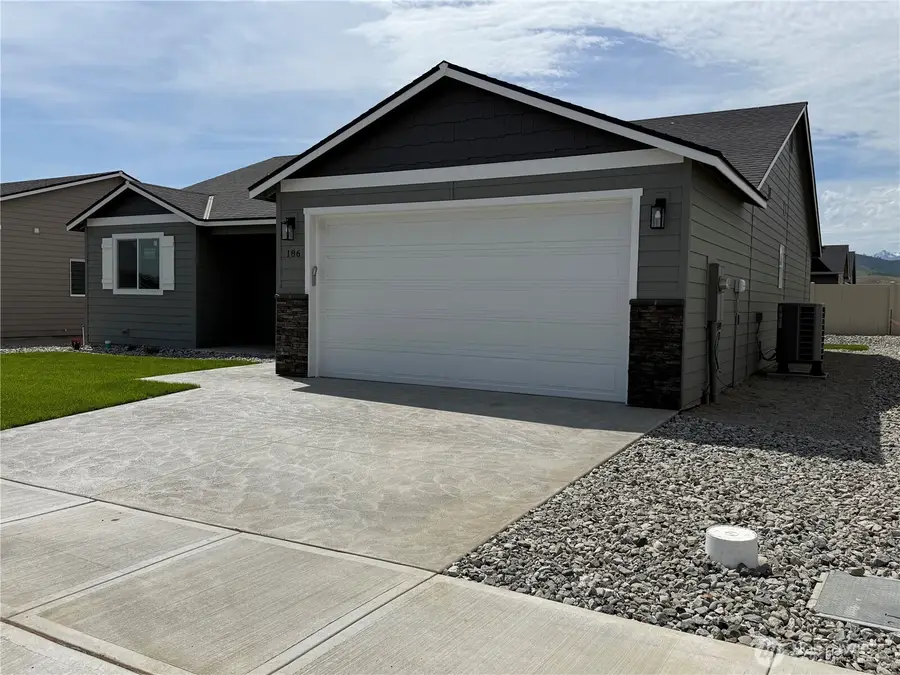 186 Salmon Drive, Wenatchee, WA 98801 - #3