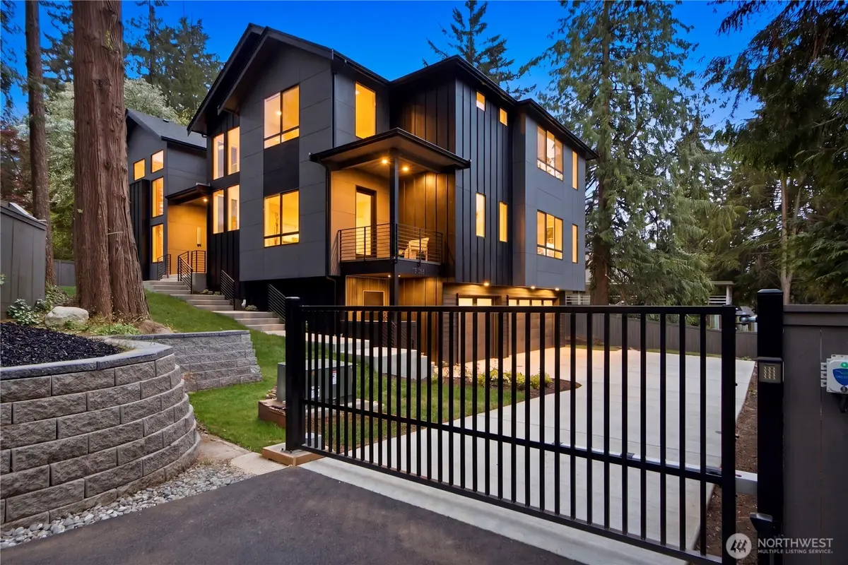 10411 NE 17th Street, Bellevue, WA 98004 - #1