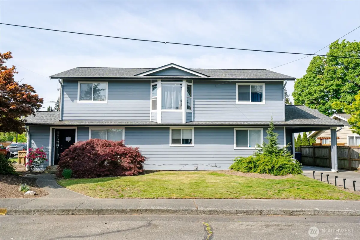 401 N 9th Street #A & B, Lynden, WA 98264 - #1