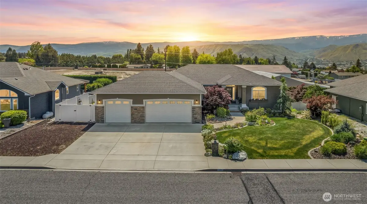 700 Clarissa Lane, East Wenatchee, WA 98802 - #1