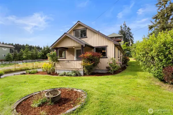 11040 NE Maine Street, Kingston, WA 98346