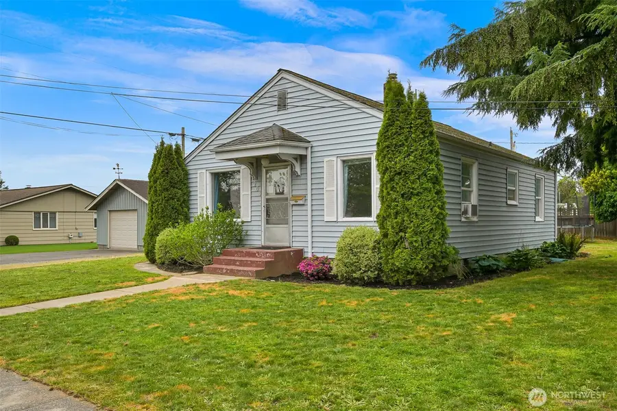 204 S 16th Street, Lynden, WA 98264 - #2
