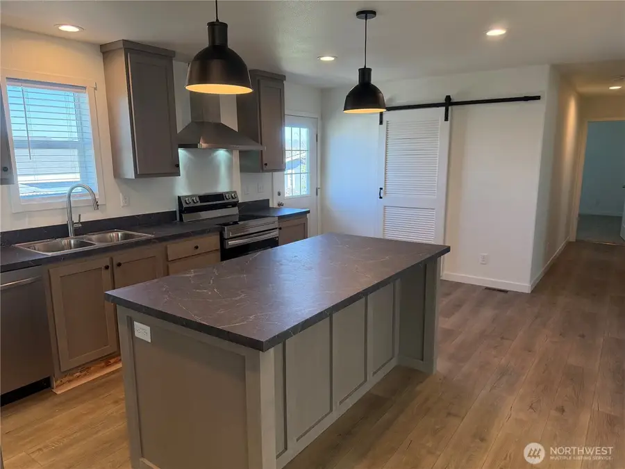 402 Maple Avenue #52, Sunnyside, WA 98944 - #3