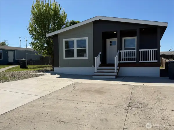 402 Maple Avenue #78, Sunnyside, WA 98944