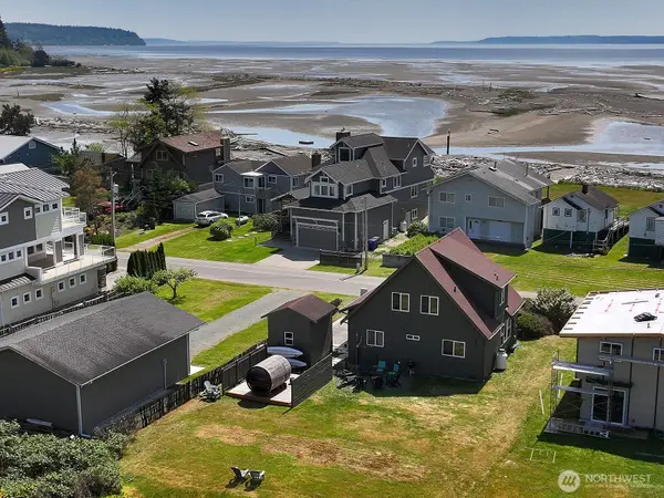 2633 Sunlight Beach Road, Clinton, WA 98236
