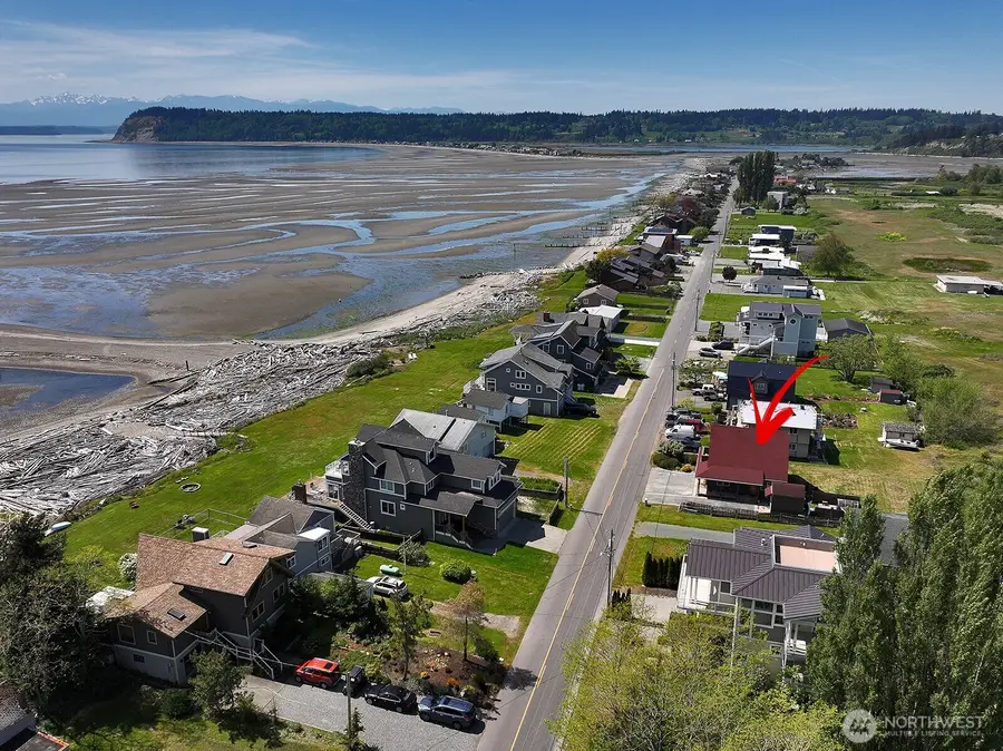 2633 Sunlight Beach Road, Clinton, WA 98236 - #2