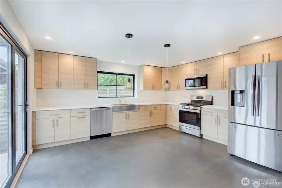 4608 NE 47th Street, Seattle, WA 98105 - #3