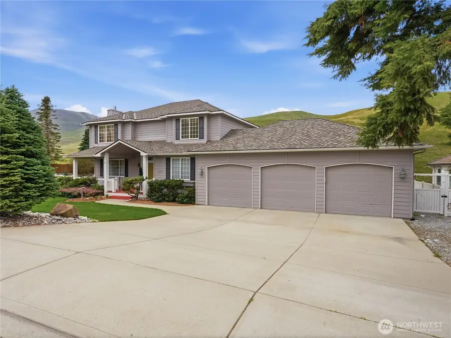 2070 Maiden Lane, Wenatchee, WA 98801 - #2