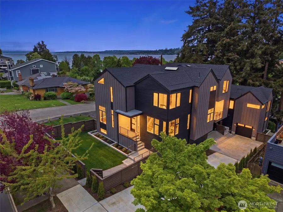 3904 42nd Avenue S, Seattle, WA 98118 - #2