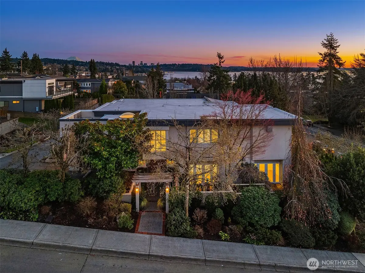 7 10th Avenue, Kirkland, WA 98033 - #1