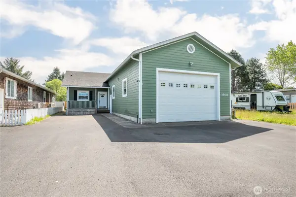 1608 N Washington Avenue, Long Beach, WA 98631