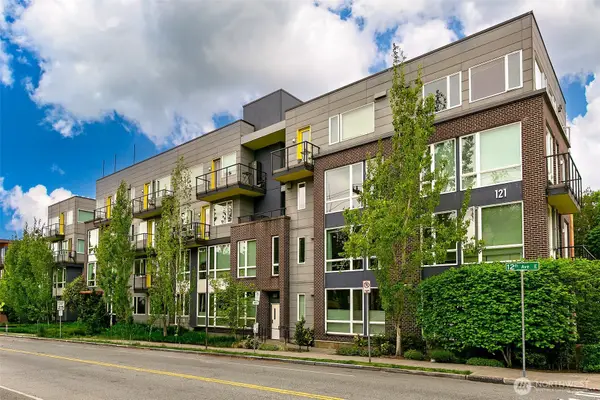 121 12th Avenue E #409, Seattle, WA 98102